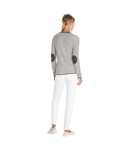 Round Neck Woman