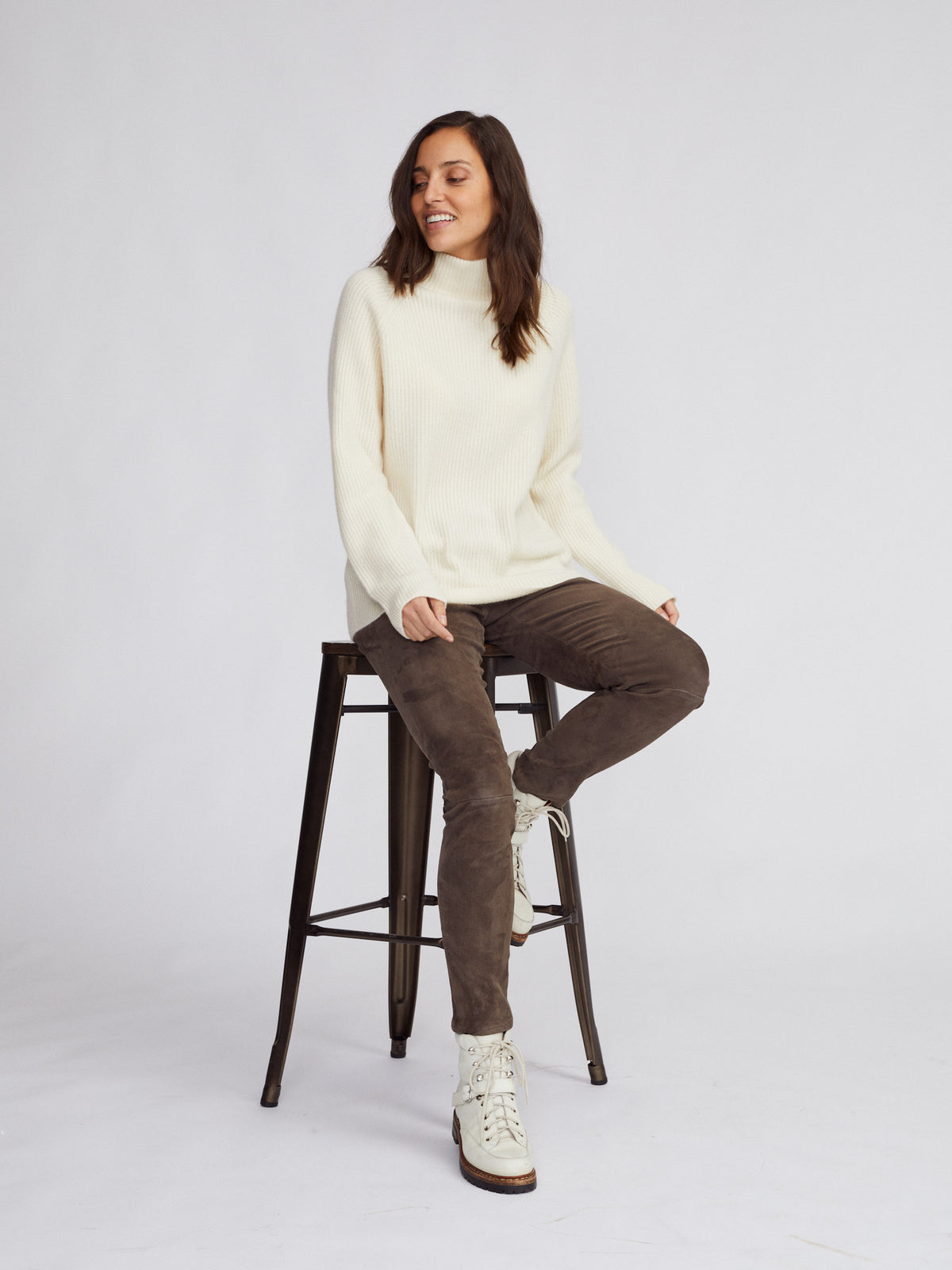 Stand Up Collar - Ivory