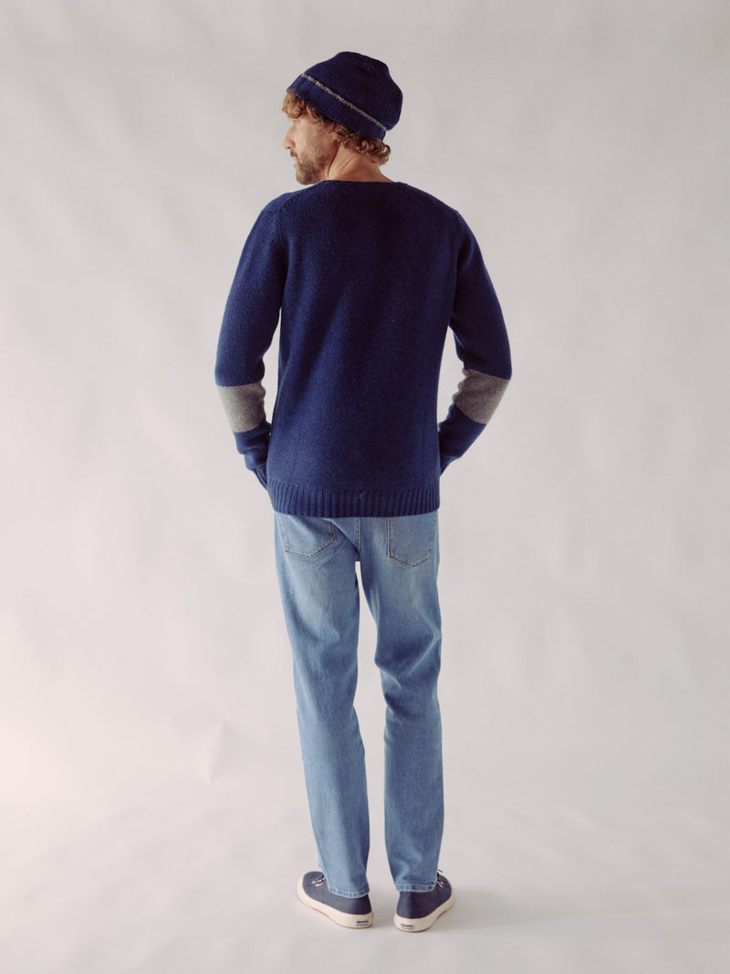 Round-Neck Pullover