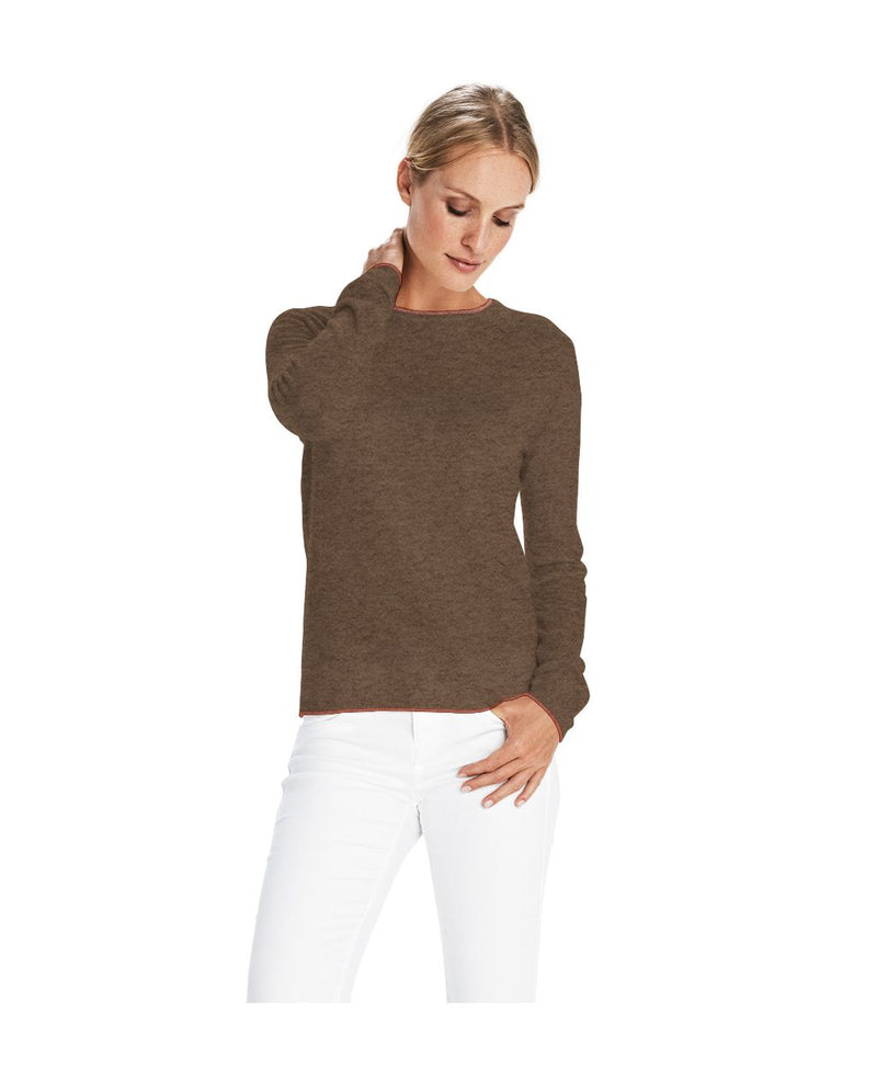 Round Neck Woman